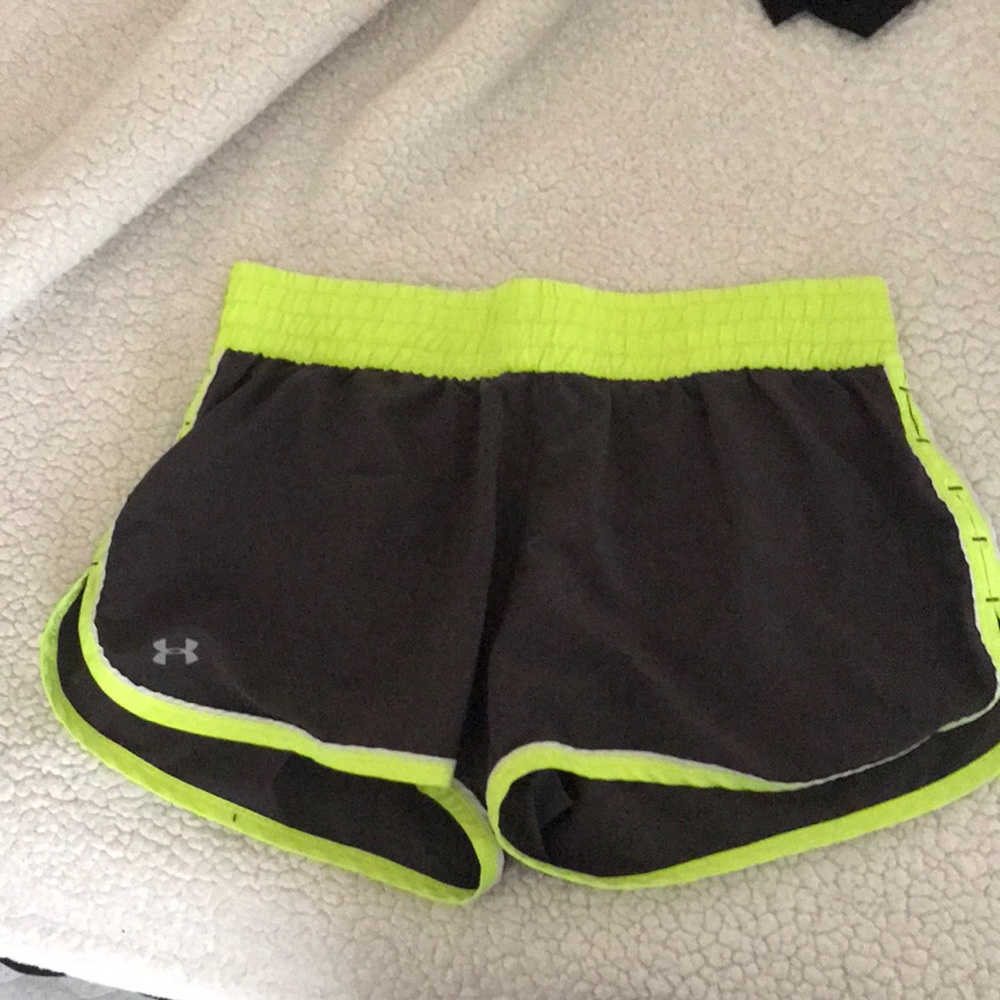 Under Armour shorts gray/yellow